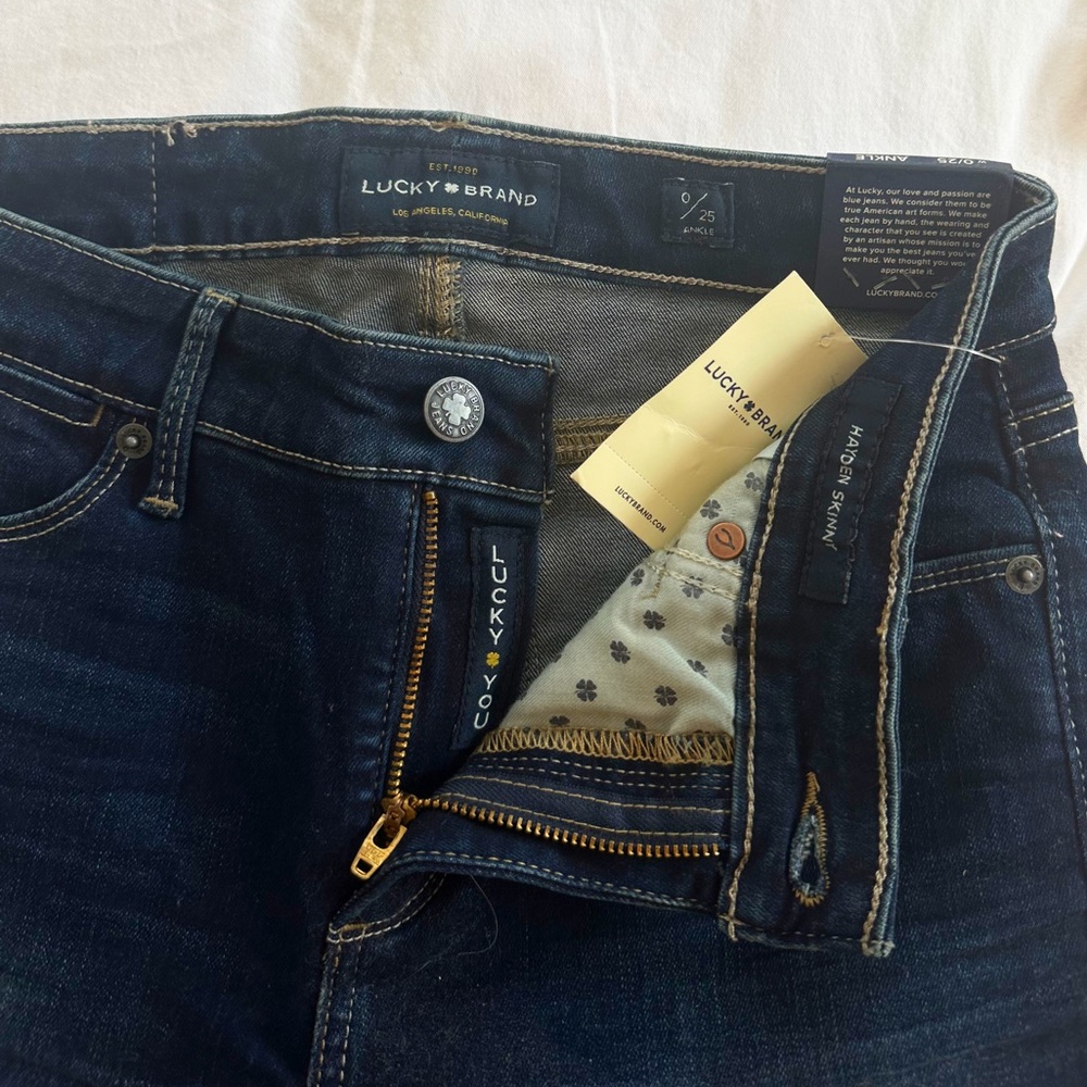 Lucky Brand skinny jeans - WITH TAGS